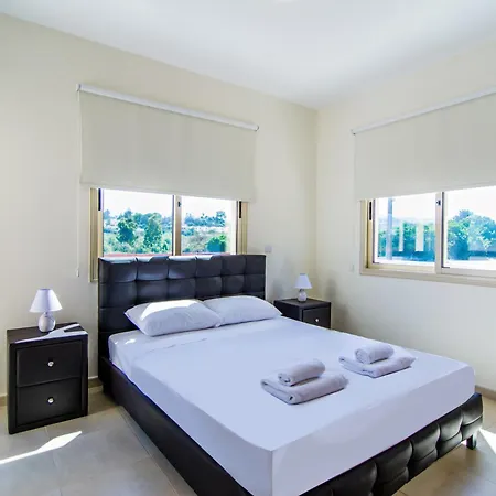 Green Valley V8, Walking Distance To Polis וילה *