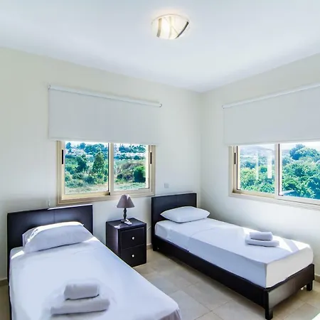 Green Valley V8, Walking Distance To Polis Villa